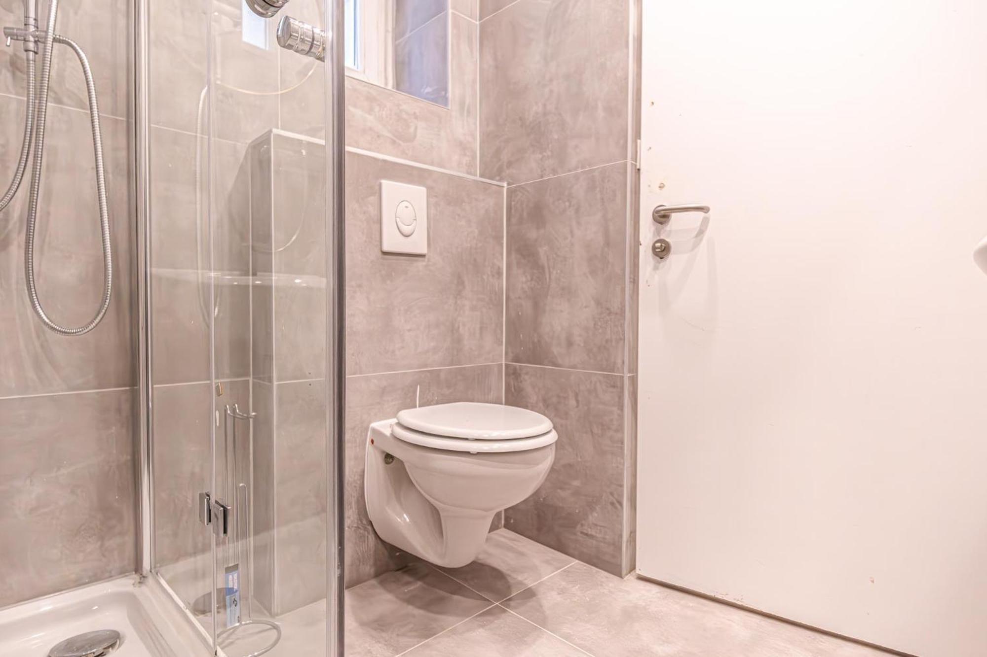 Apartamento 4br Shared Apt, Centrally Located In *